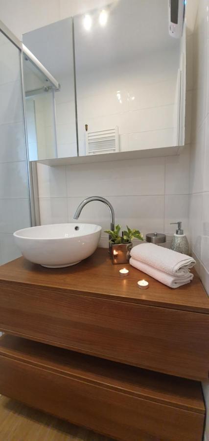 זאטון Apartments Sunny Estate מראה חיצוני תמונה
