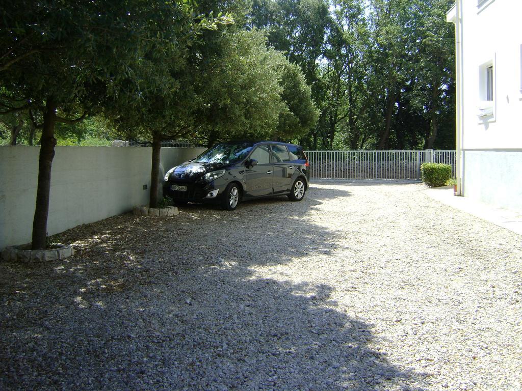 זאטון Apartments Sunny Estate מראה חיצוני תמונה