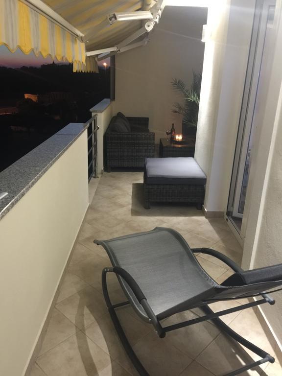 זאטון Apartments Sunny Estate מראה חיצוני תמונה
