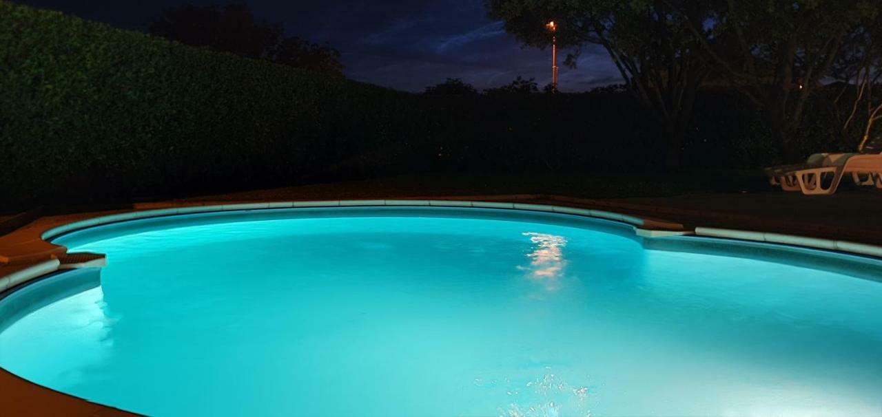 זאטון Apartments Sunny Estate מראה חיצוני תמונה