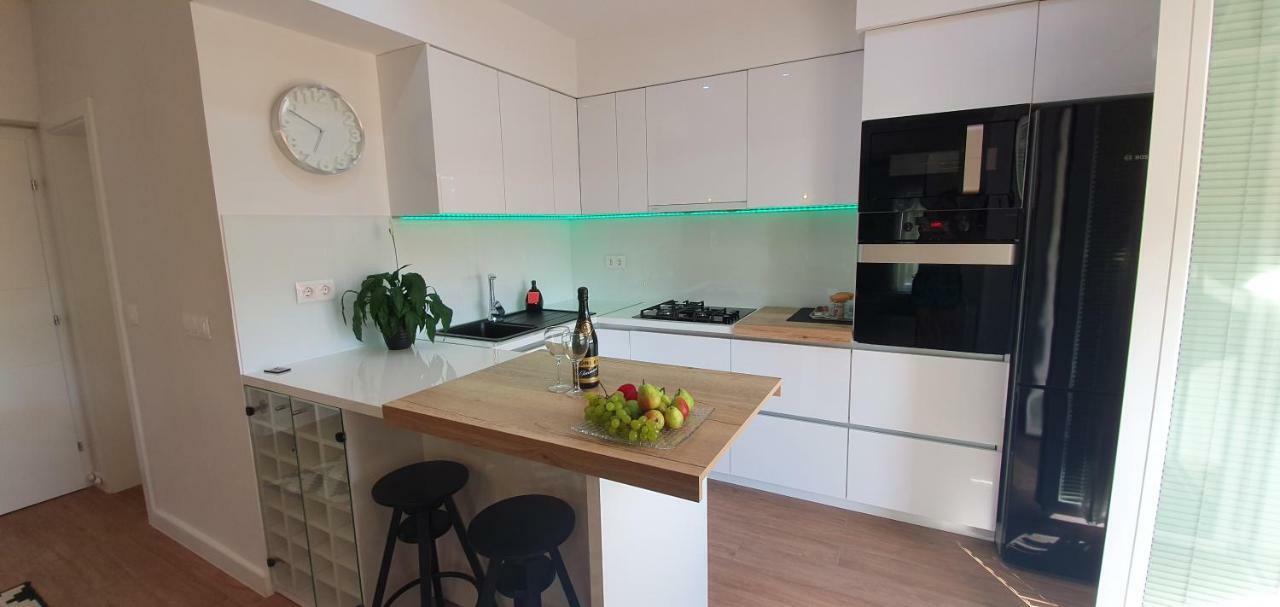 זאטון Apartments Sunny Estate מראה חיצוני תמונה