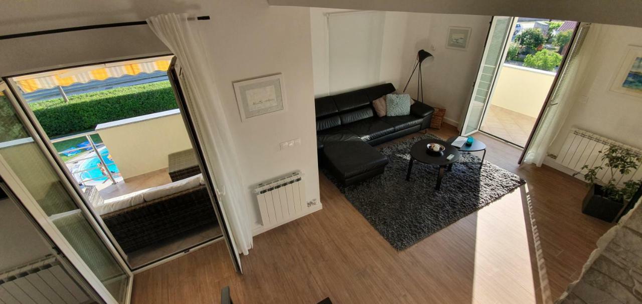 זאטון Apartments Sunny Estate מראה חיצוני תמונה